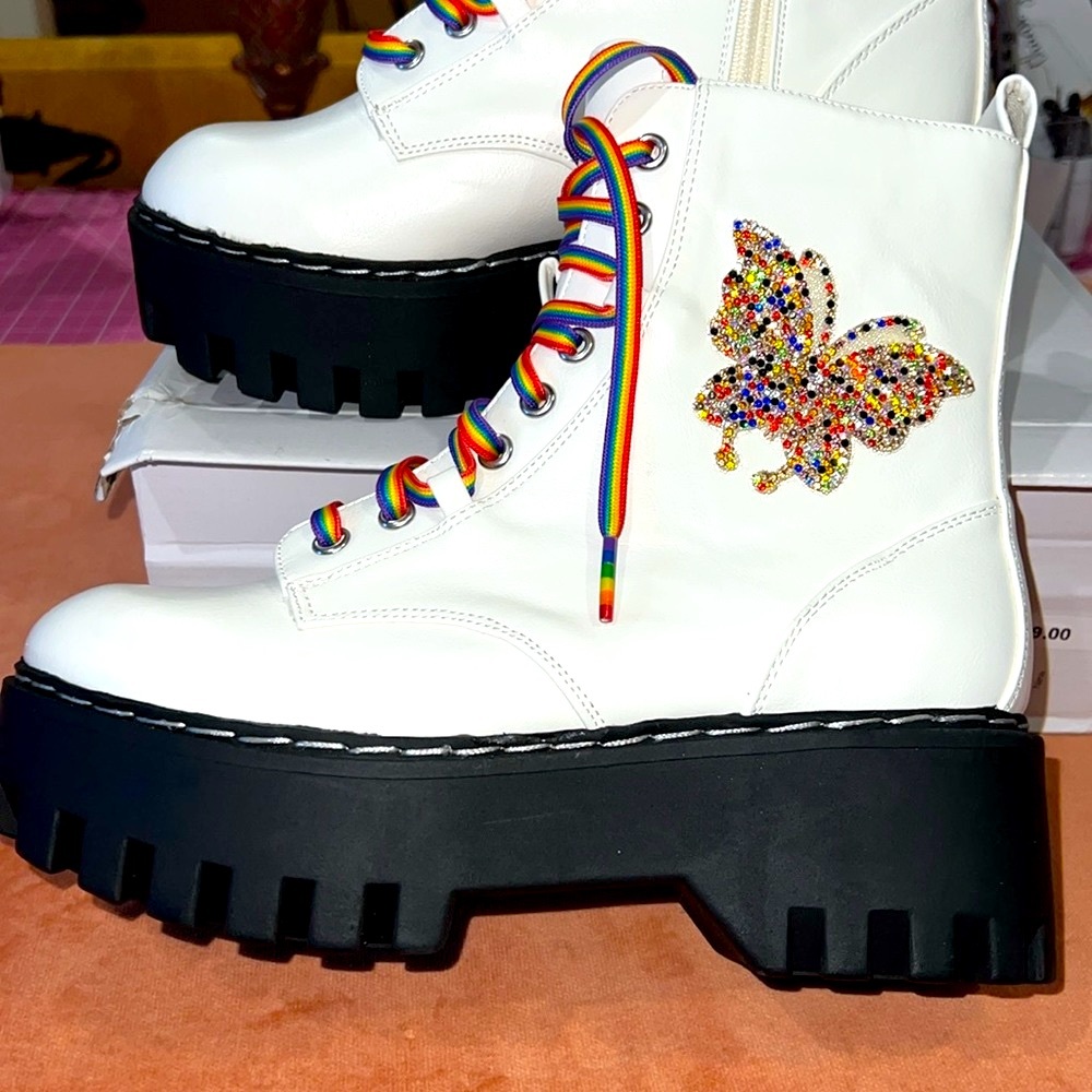 New White Rave Boots - Picture 2 of 14